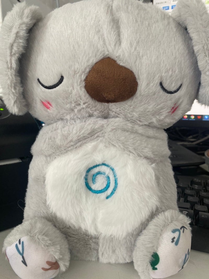 Four-level adjustable soothing doll/sleep-inducing toy that breathes and makes sounds, a breathing koala bear baby toy for early education.